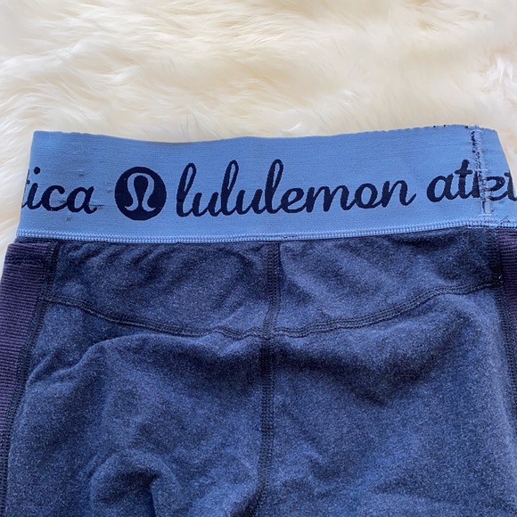 Lululemon crop legging size 4 - Picture 4 of 8